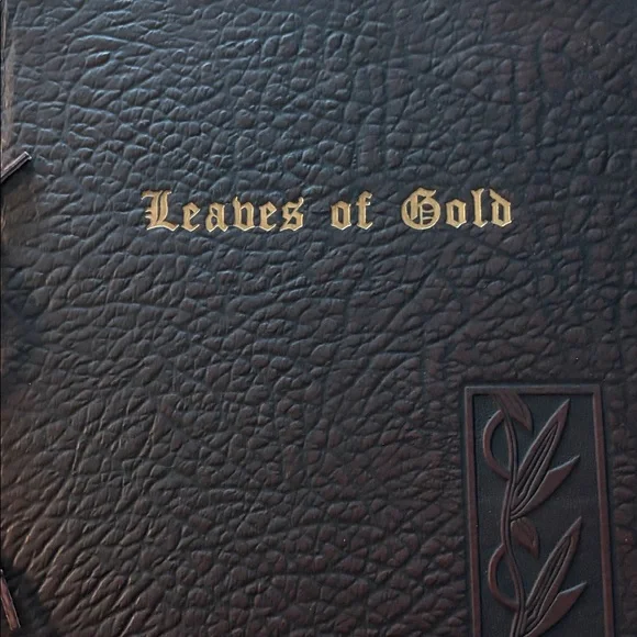 “Leaves of Gold” 1948 beautiful bound book. - Picture 2 of 14